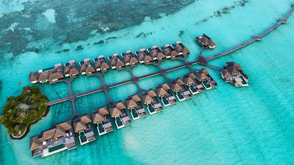 Escape to Paradise: The Ultimate Guide to Spending Time in the Maldives