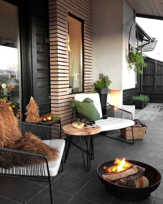 outdoor living room