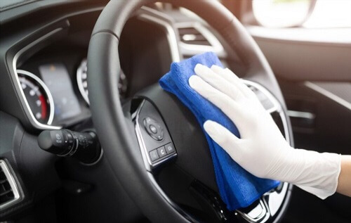 Say Goodbye to Grime: How to Choose and Use the Right Steering Wheel Cleaner